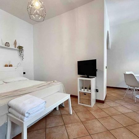 Unconventional Apartment: Centro Storico Con Bici Mantova Kültér fotó